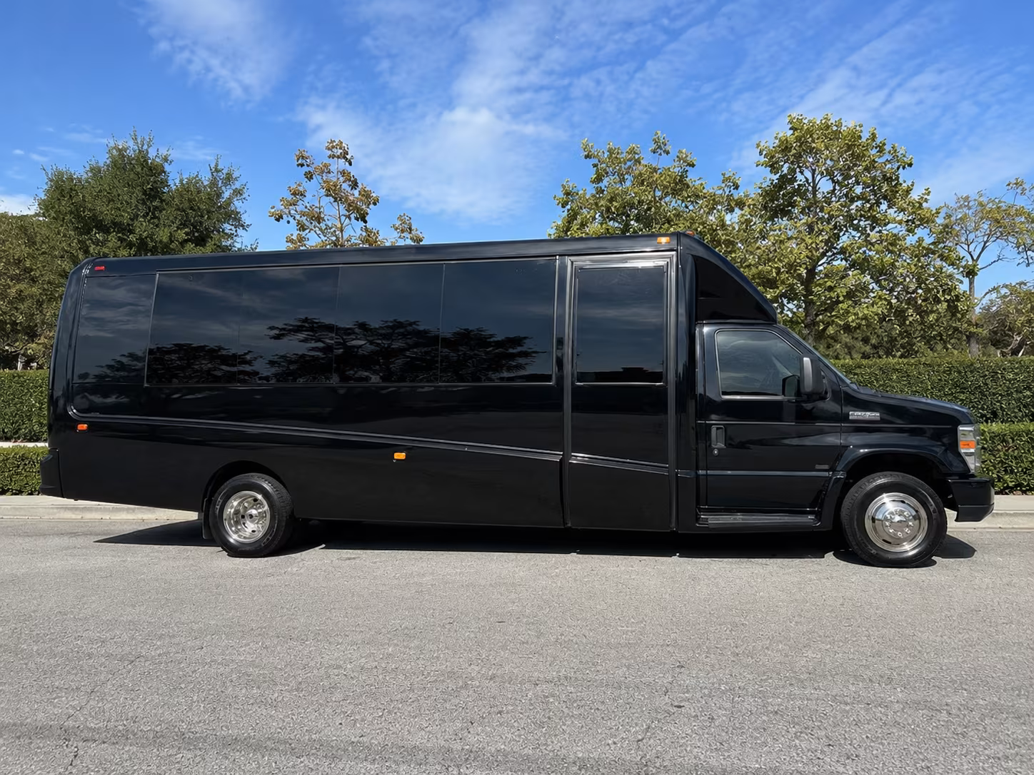 buses for hampton youth group events and teen ministry trips