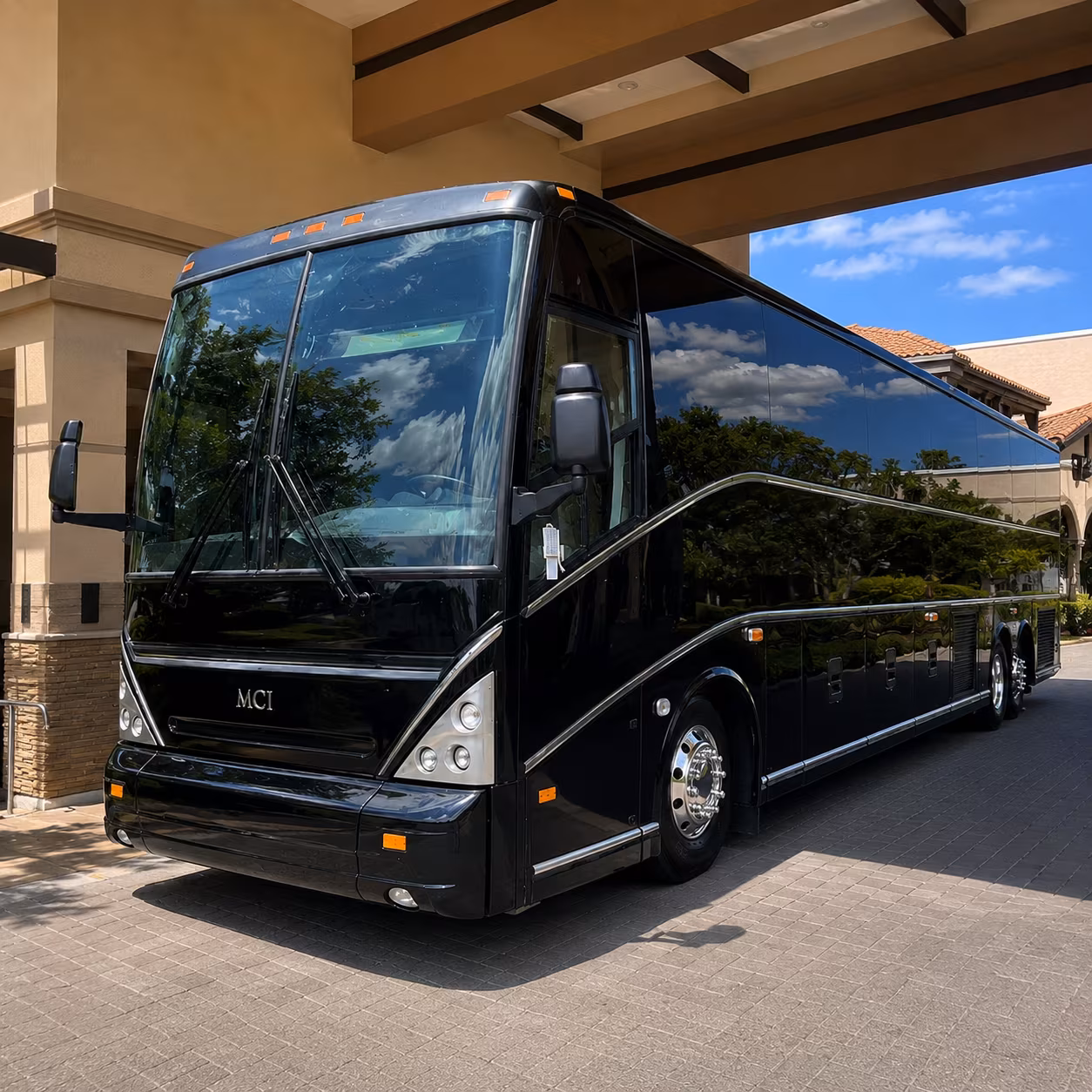event and conference shuttle buses for hampton employers