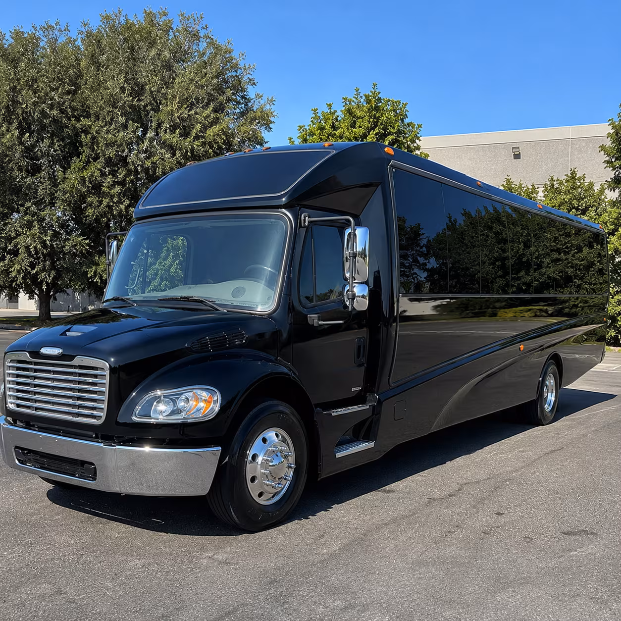 hampton 15 passenger minibus