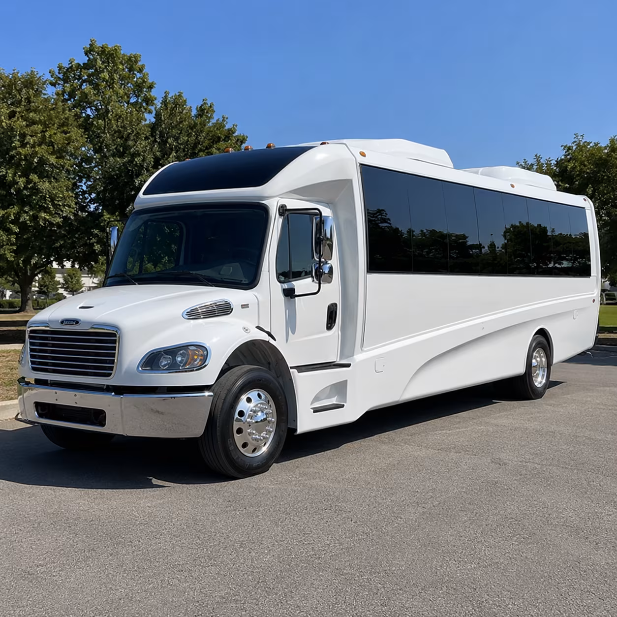 hampton 20 passenger minibus