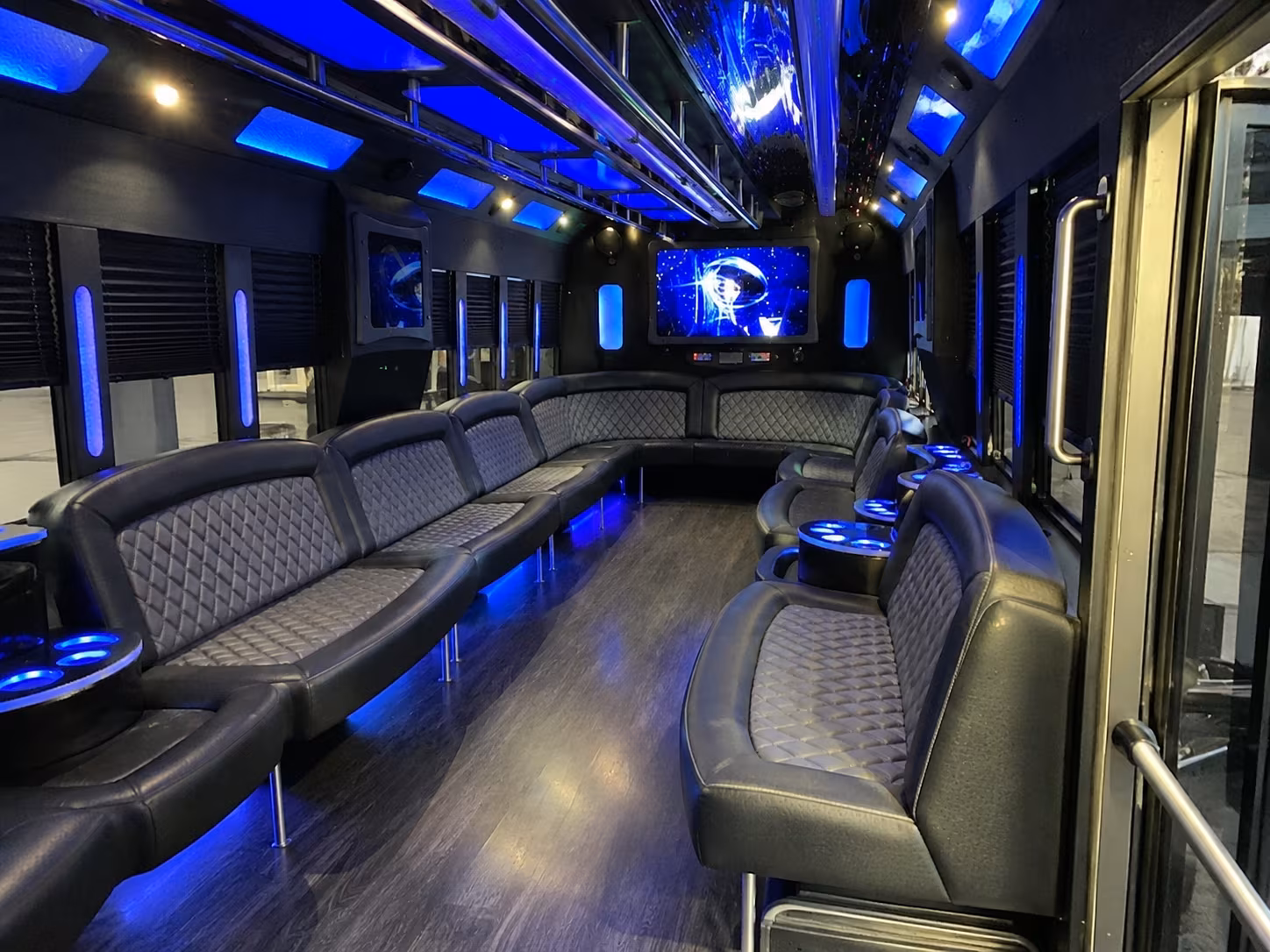 hampton 28 passenger party bus interior