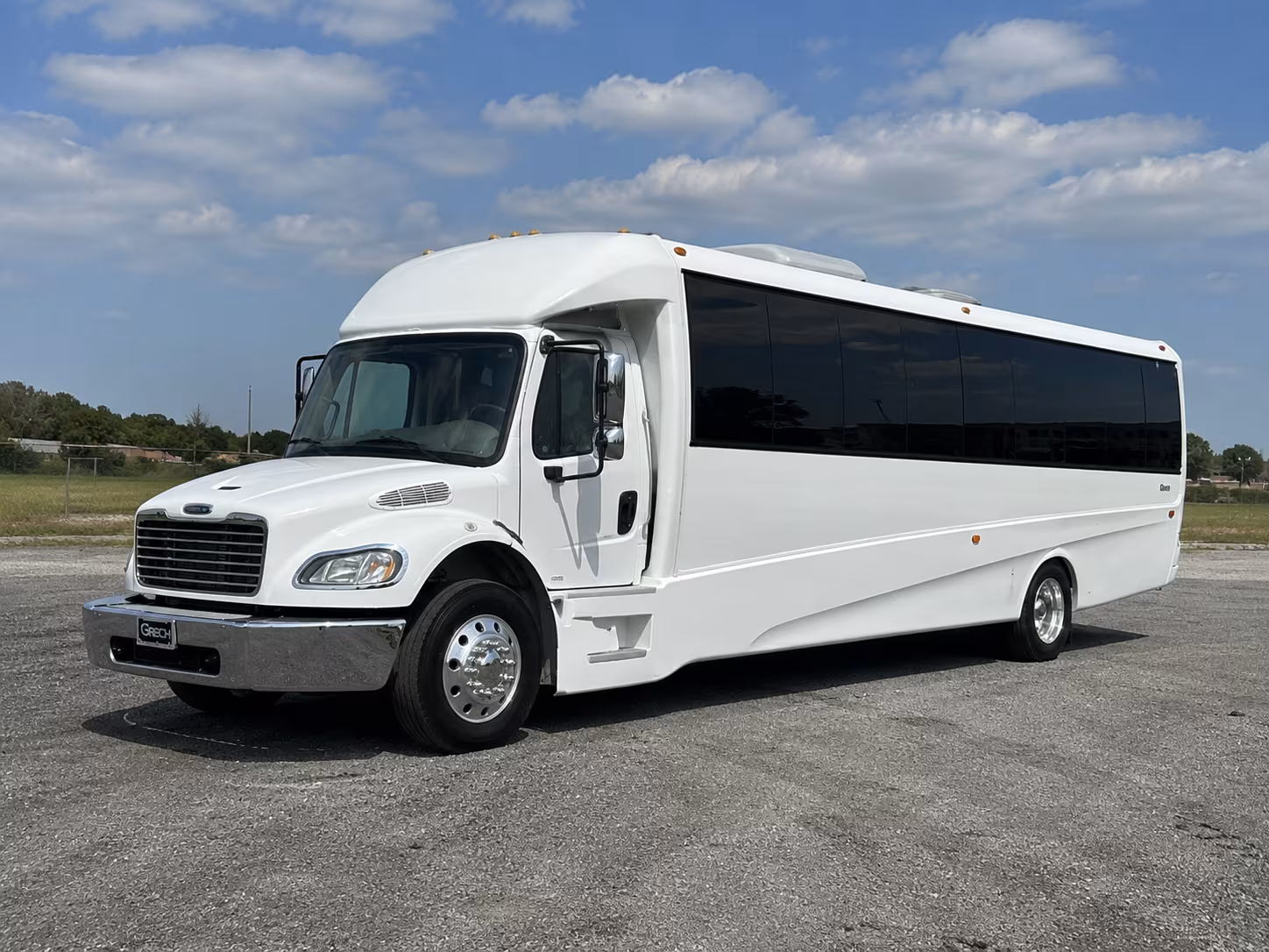hampton 50 passenger party bus