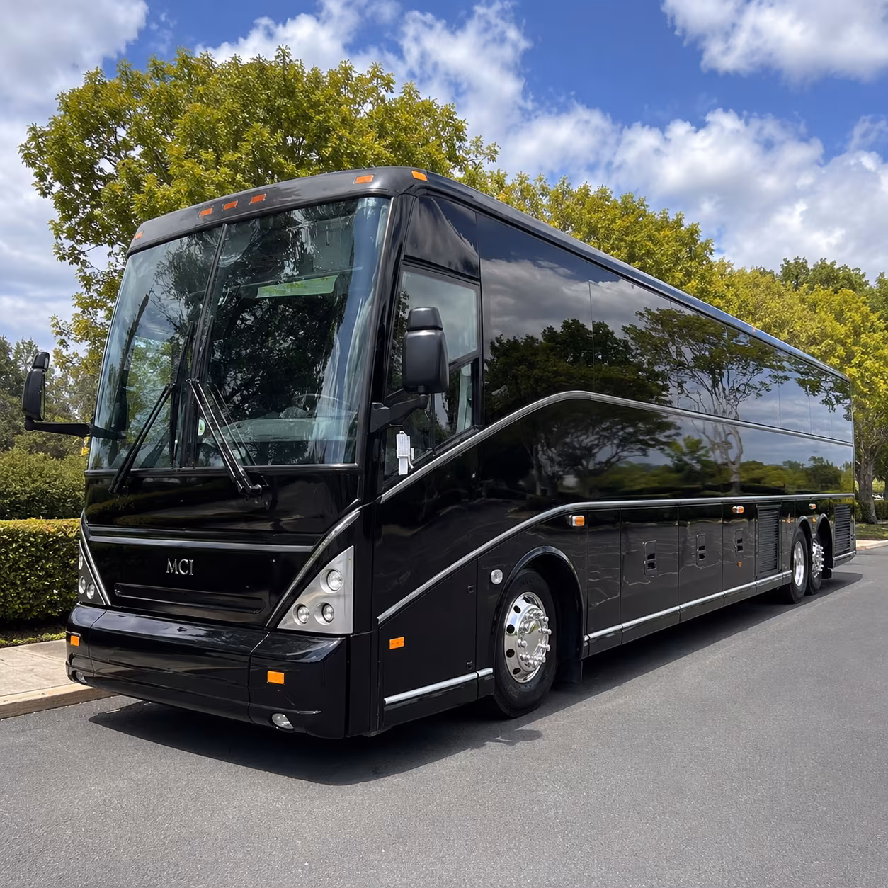 hampton 56 passenger charter bus