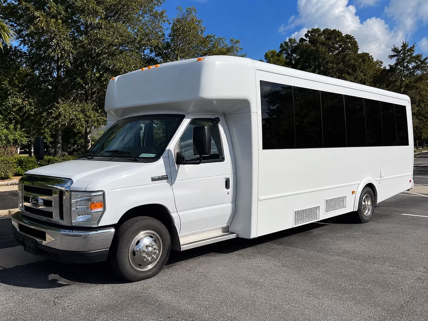 party buses for bachelorette wine tours in hampton and the virginia peninsula