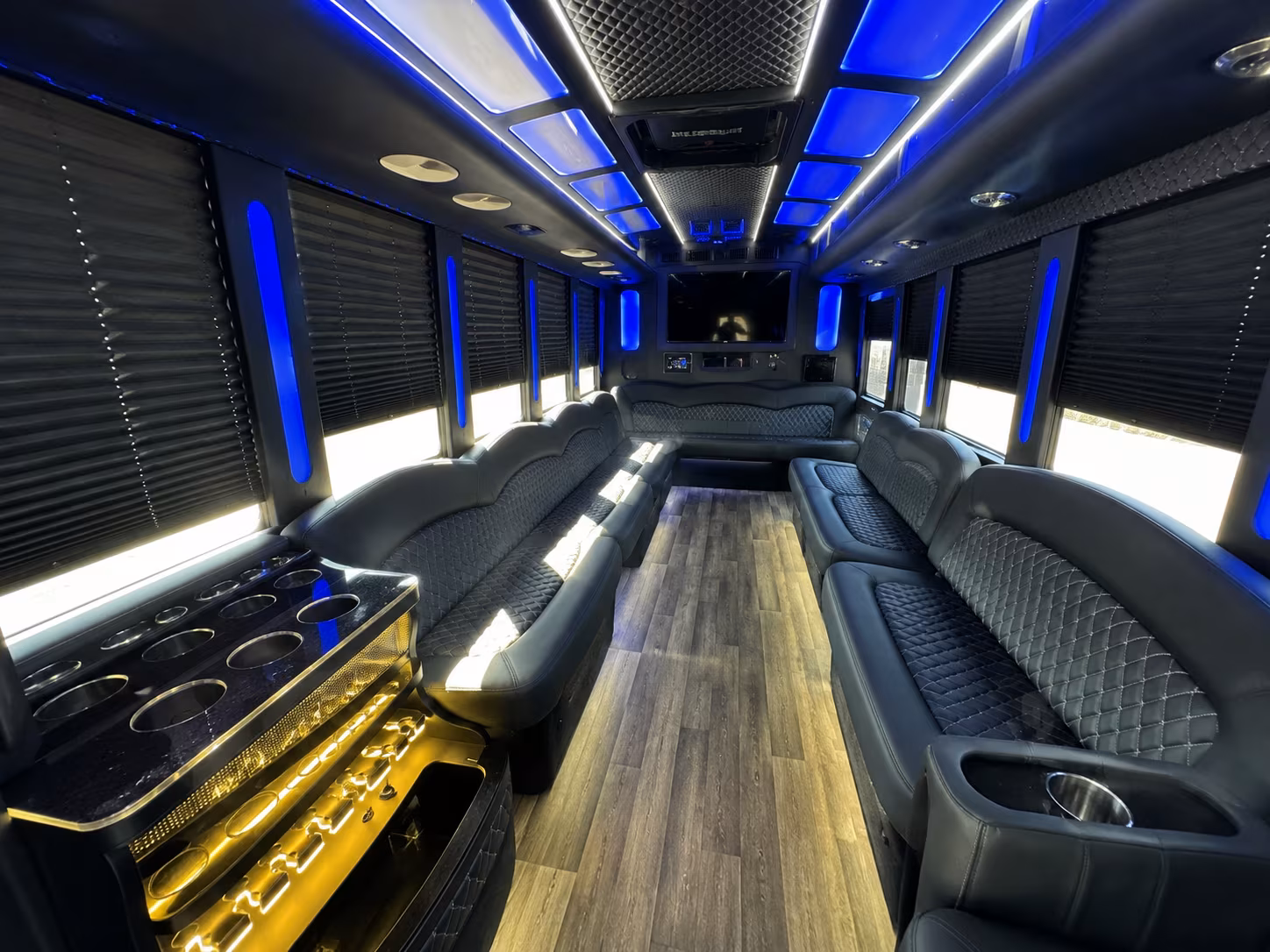 party buses to veterans united home loans amphitheater concerts