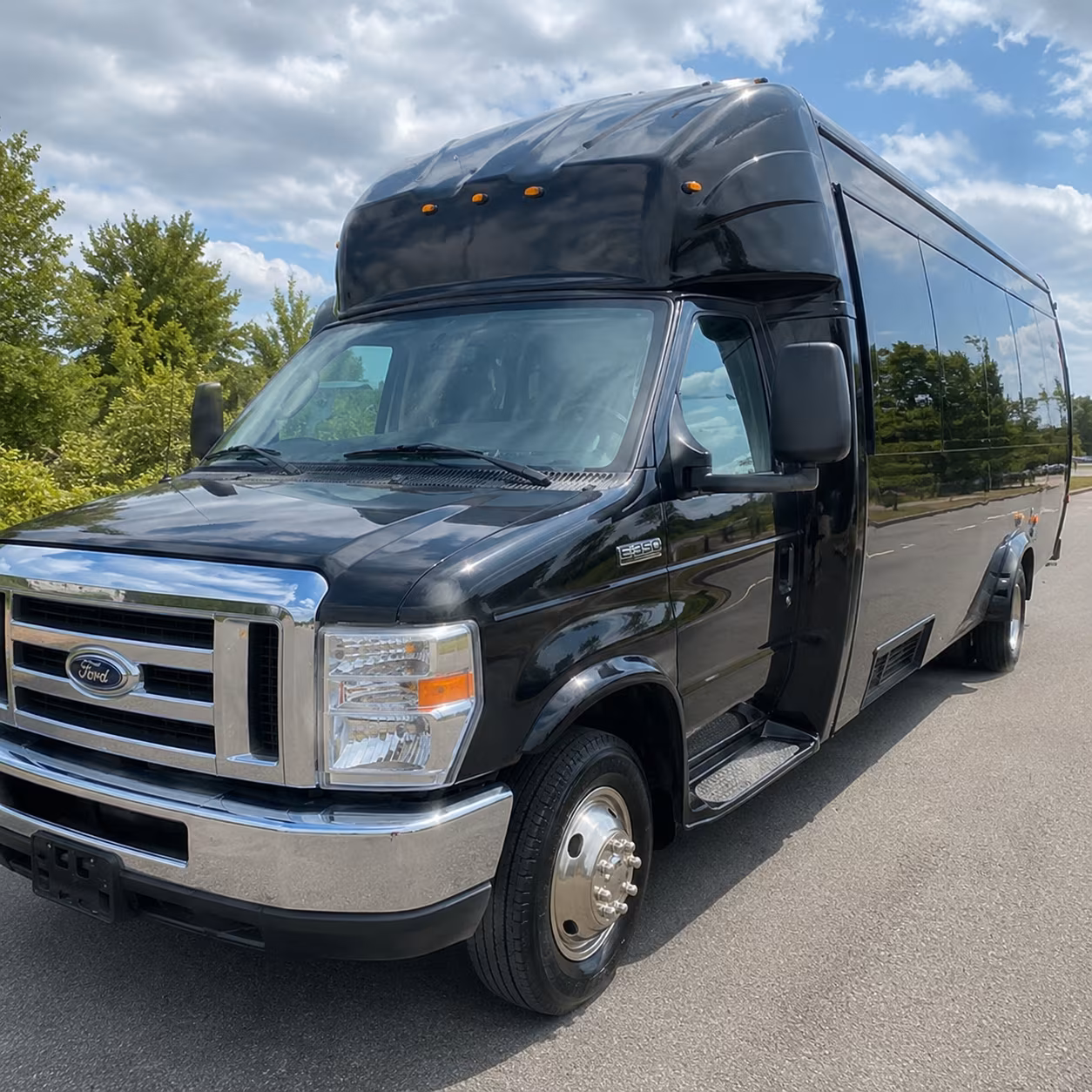 phoebus bars hampton roads nightlife party bus rental